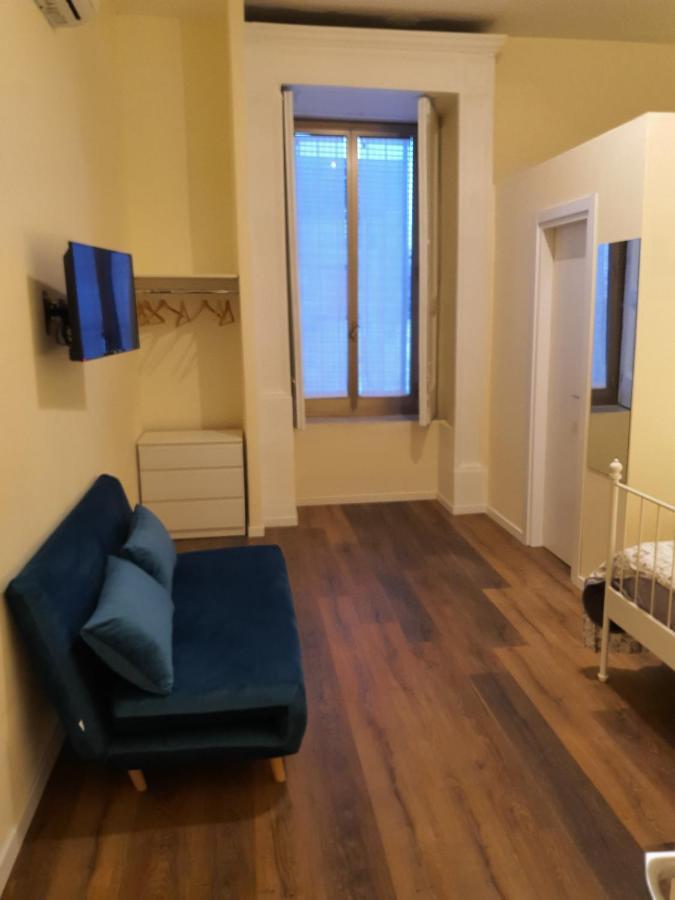 Opera Home Napels Buitenkant foto