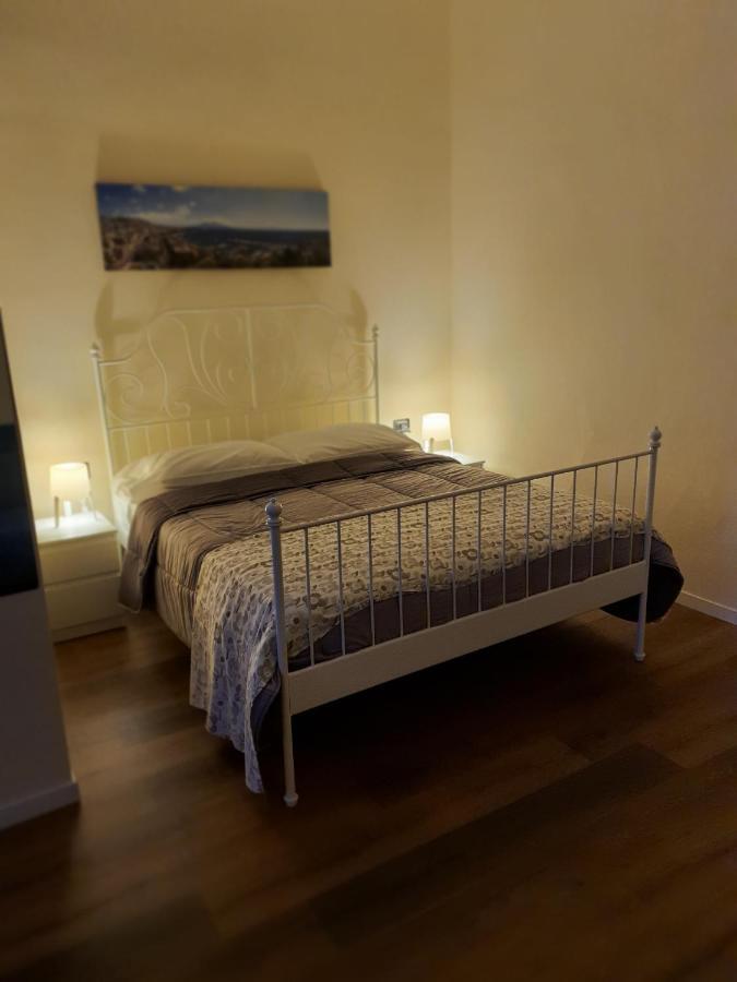 Opera Home Napels Buitenkant foto